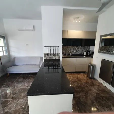 J51 Cabopino *